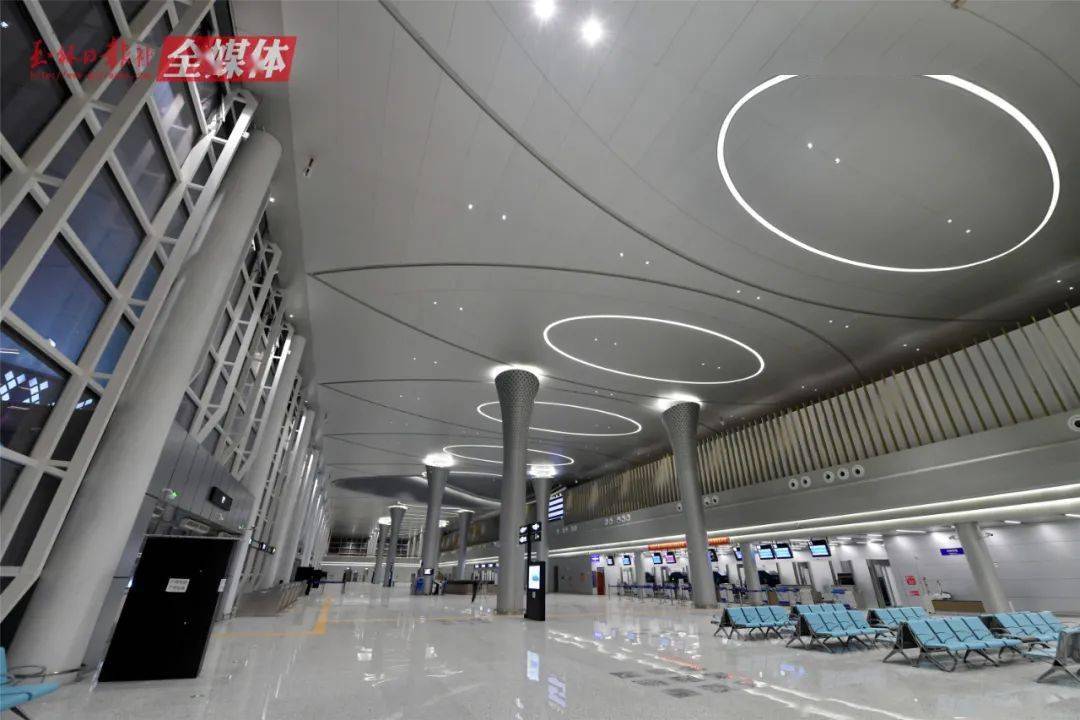 贵阳机场扩建最新动态，航空梦与小巷特色小店的独特魅力